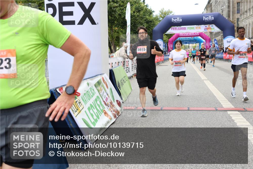 06.09.2026 - CURREX Alsterlauf Strokosch-Dieckow http://msf.ph/oto/10139715 06.09.2026 10:17:16 Ziel 1092, 2129, 2368, 2688, 2922, 3199, 3459, 5223, 5615, 5872, 5876, 6143 meine-sportfotos.de
