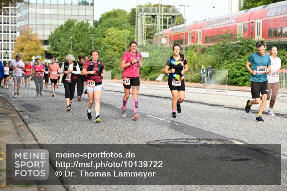 06.09.2026 - CURREX Alsterlauf Dr. Thomas Lammeyer http://msf.ph/oto/10139722 06.09.2026 10:06:55 Laufen 3360, 3373, 648, 2417, 2312, 2552, 4066, 4775 meine-sportfotos.de