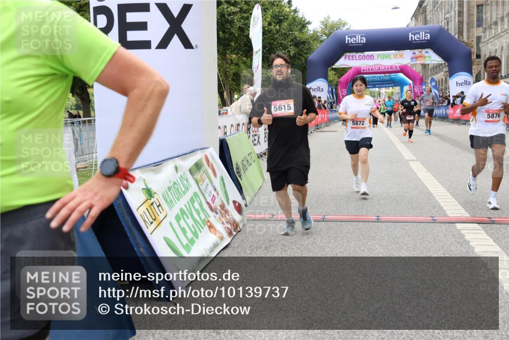 06.09.2026 - CURREX Alsterlauf Strokosch-Dieckow http://msf.ph/oto/10139737 06.09.2026 10:17:16 Ziel 1092, 2129, 2368, 2688, 2922, 3199, 3459, 5223, 5615, 5872, 5876, 6143 meine-sportfotos.de