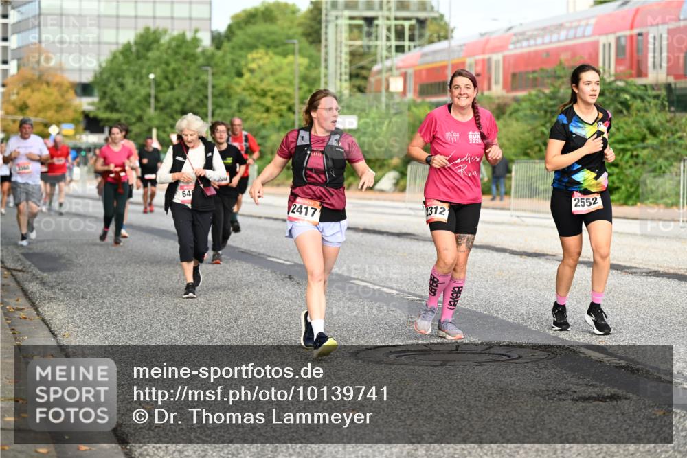 06.09.2026 - CURREX Alsterlauf Dr. Thomas Lammeyer http://msf.ph/oto/10139741 06.09.2026 10:06:57 Laufen 4975, 64, 2417, 2312, 2552 meine-sportfotos.de