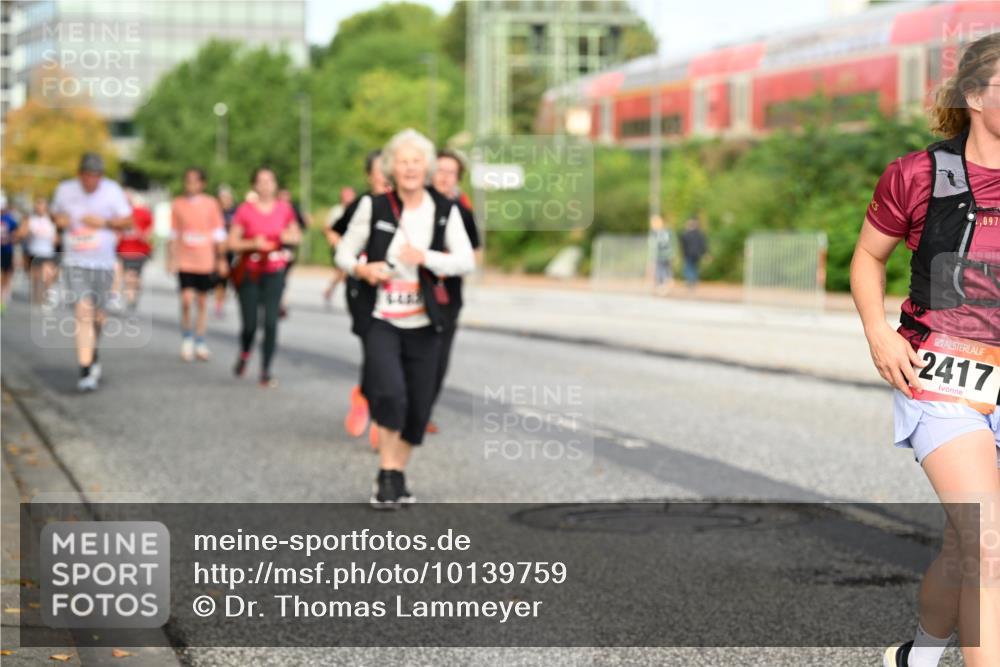 06.09.2026 - CURREX Alsterlauf Dr. Thomas Lammeyer http://msf.ph/oto/10139759 06.09.2026 10:06:59 Laufen 097, 2417 meine-sportfotos.de