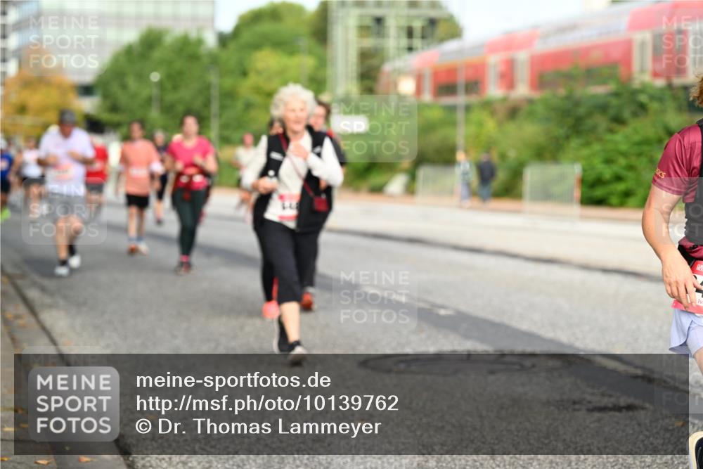 06.09.2026 - CURREX Alsterlauf Dr. Thomas Lammeyer http://msf.ph/oto/10139762 06.09.2026 10:06:59 Laufen  meine-sportfotos.de