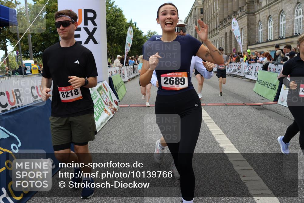 06.09.2026 - CURREX Alsterlauf Strokosch-Dieckow http://msf.ph/oto/10139766 06.09.2026 10:16:05 Ziel 2098, 2570, 2571, 2689, 2810, 3234, 3281, 3311, 4028, 4043, 4056, 4069, 4154, 4264, 4319, 4320, 4733, 5065, 5081, 5476, 5618, 5825, 8218 meine-sportfotos.de