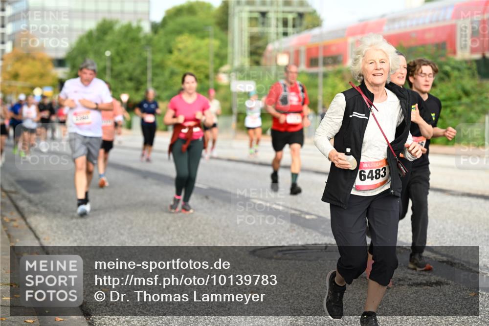 06.09.2026 - CURREX Alsterlauf Dr. Thomas Lammeyer http://msf.ph/oto/10139783 06.09.2026 10:07:01 Laufen 6483 meine-sportfotos.de