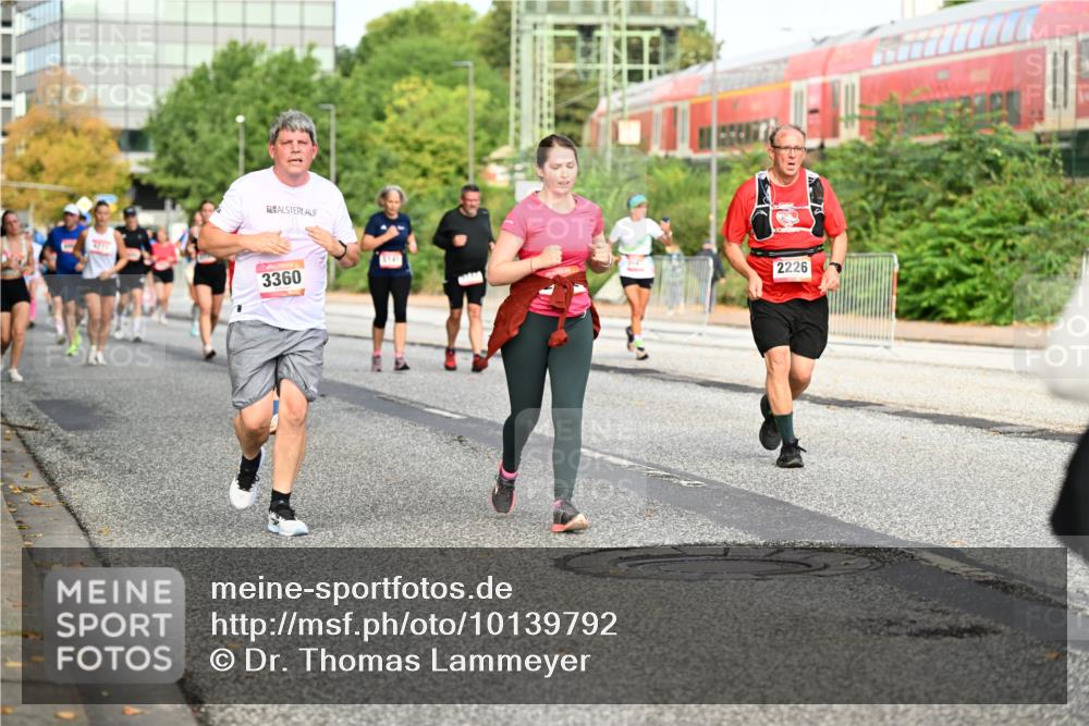 06.09.2026 - CURREX Alsterlauf Dr. Thomas Lammeyer http://msf.ph/oto/10139792 06.09.2026 10:07:02 Laufen 3360, 5141, 2226 meine-sportfotos.de