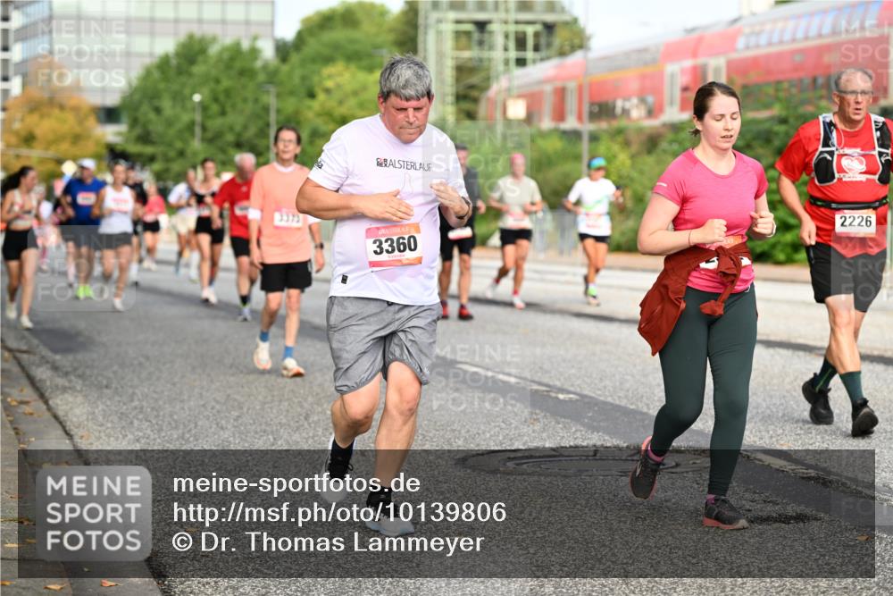 06.09.2026 - CURREX Alsterlauf Dr. Thomas Lammeyer http://msf.ph/oto/10139806 06.09.2026 10:07:03 Laufen 2226, 3373, 3360 meine-sportfotos.de