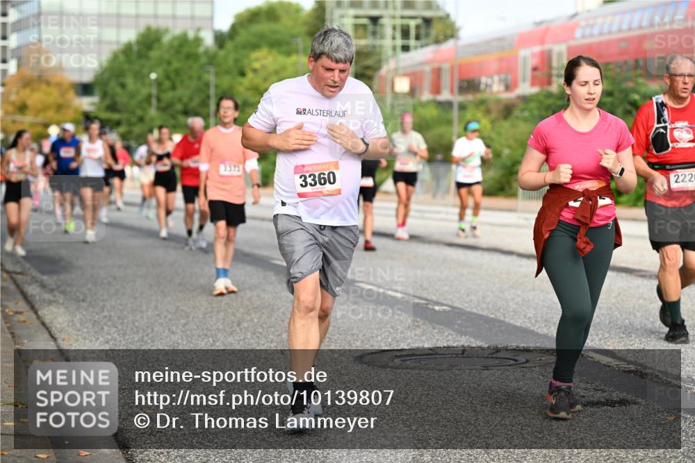 06.09.2026 - CURREX Alsterlauf Dr. Thomas Lammeyer http://msf.ph/oto/10139807 06.09.2026 10:07:03 Laufen 3373, 3360, 2221 meine-sportfotos.de