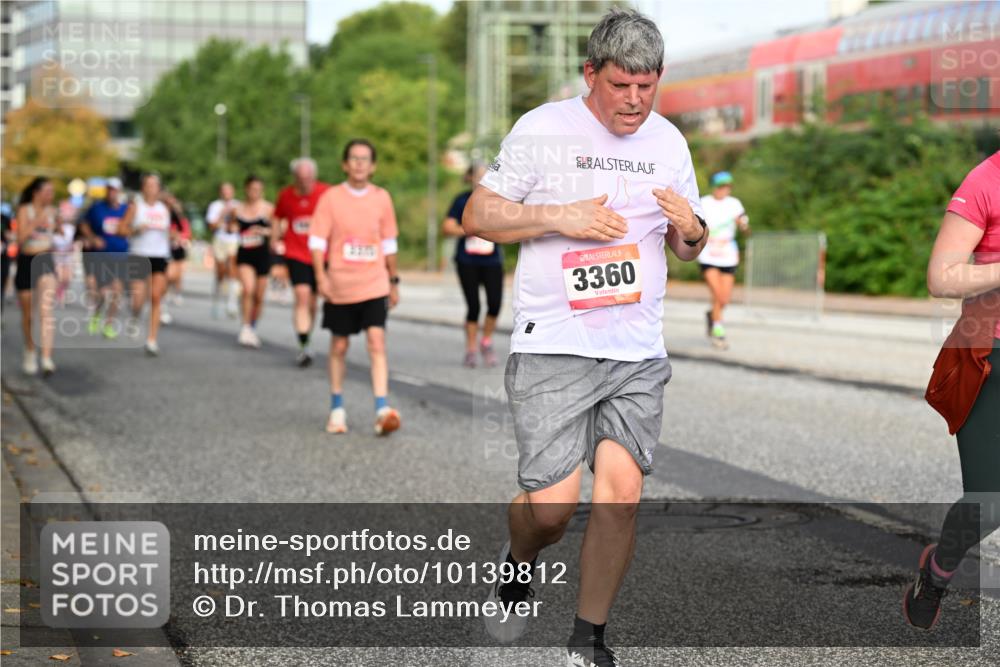 06.09.2026 - CURREX Alsterlauf Dr. Thomas Lammeyer http://msf.ph/oto/10139812 06.09.2026 10:07:04 Laufen 3360 meine-sportfotos.de