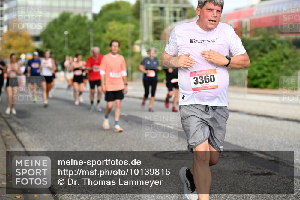 06.09.2026 - CURREX Alsterlauf Dr. Thomas Lammeyer http://msf.ph/oto/10139816 06.09.2026 10:07:04 Laufen 3360 meine-sportfotos.de