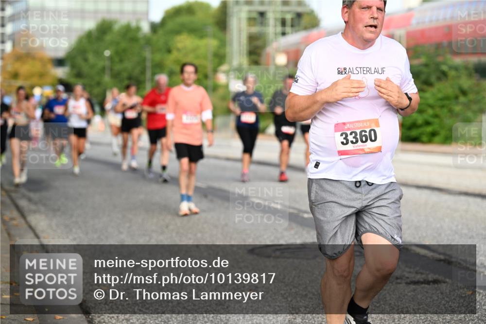 06.09.2026 - CURREX Alsterlauf Dr. Thomas Lammeyer http://msf.ph/oto/10139817 06.09.2026 10:07:04 Laufen 3360 meine-sportfotos.de