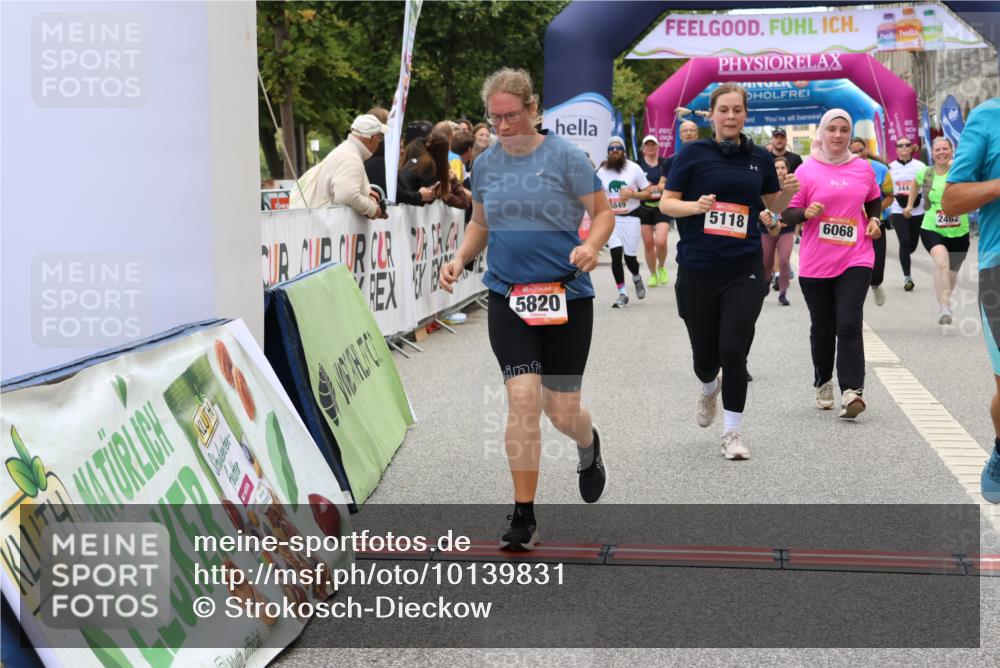 06.09.2026 - CURREX Alsterlauf Strokosch-Dieckow http://msf.ph/oto/10139831 06.09.2026 10:17:27 Ziel 2368, 2462, 2546, 2547, 2597, 2598, 2922, 2985, 3117, 3444, 5118, 5635, 5820, 6068, 6081, 6143 meine-sportfotos.de