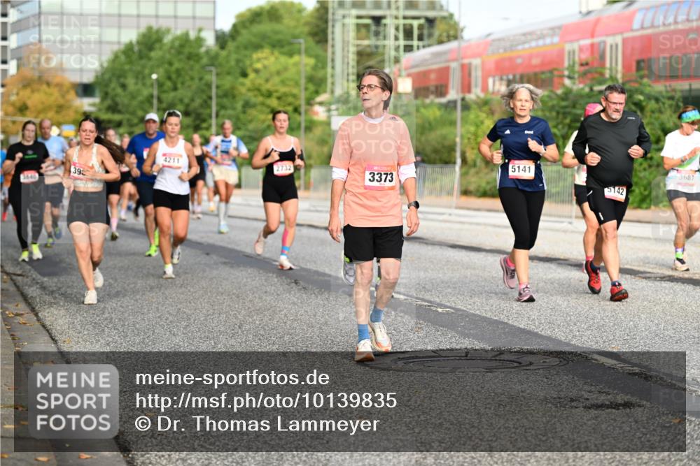 06.09.2026 - CURREX Alsterlauf Dr. Thomas Lammeyer http://msf.ph/oto/10139835 06.09.2026 10:07:07 Laufen 39, 3640, 4211, 2732, 3373, 5141, 5142, 3687 meine-sportfotos.de