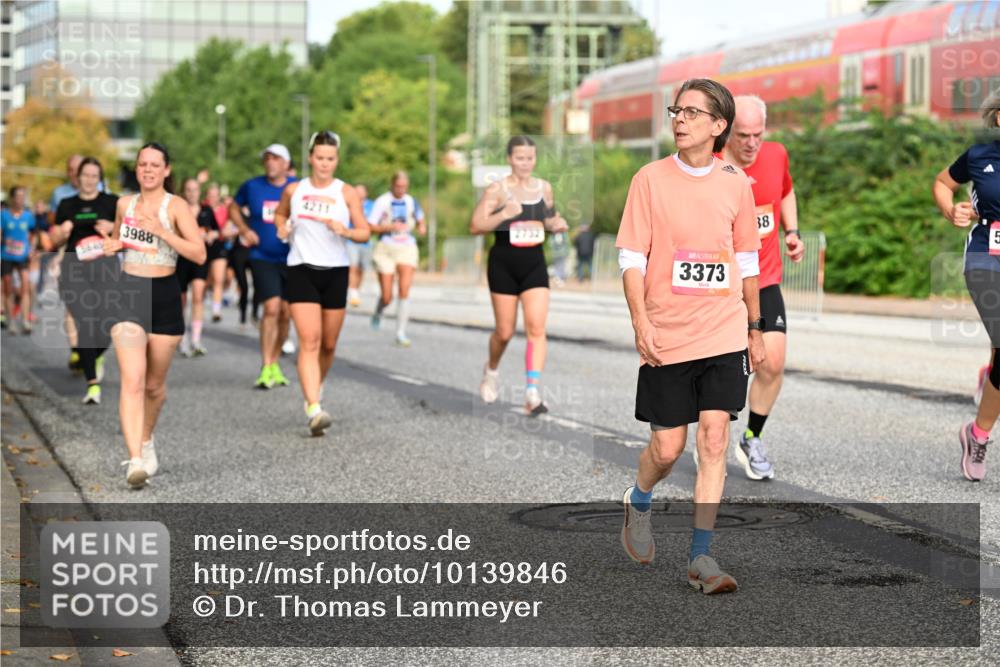 06.09.2026 - CURREX Alsterlauf Dr. Thomas Lammeyer http://msf.ph/oto/10139846 06.09.2026 10:07:08 Laufen 30, 3988, 4211, 3373, 38 meine-sportfotos.de