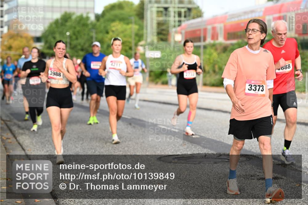 06.09.2026 - CURREX Alsterlauf Dr. Thomas Lammeyer http://msf.ph/oto/10139849 06.09.2026 10:07:09 Laufen 3988, 4211, 3373, 888 meine-sportfotos.de