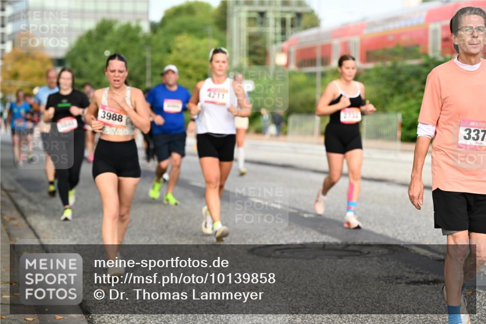 06.09.2026 - CURREX Alsterlauf Dr. Thomas Lammeyer http://msf.ph/oto/10139858 06.09.2026 10:07:09 Laufen 3988, 2211, 337 meine-sportfotos.de