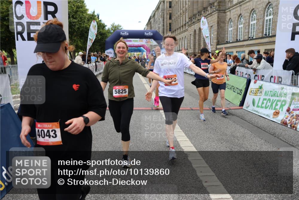 06.09.2026 - CURREX Alsterlauf Strokosch-Dieckow http://msf.ph/oto/10139860 06.09.2026 10:16:10 Ziel 2019, 2098, 2810, 3311, 3539, 4028, 4043, 4056, 4069, 4264, 4733, 5425, 5618, 5825, 5945 meine-sportfotos.de