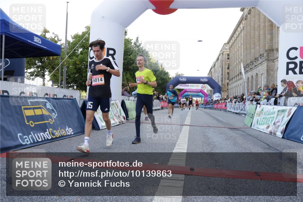 06.09.2026 - CURREX Alsterlauf Yannick Fuchs http://msf.ph/oto/10139863 06.09.2026 09:46:11 Ziel 2122, 4970, 5846, 5906, 6014, 6406, 8158, 8210, 8266 meine-sportfotos.de