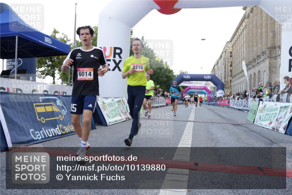 06.09.2026 - CURREX Alsterlauf Yannick Fuchs http://msf.ph/oto/10139880 06.09.2026 09:46:12 Ziel 2122, 2703, 4970, 5846, 5906, 6014, 6406, 8158, 8210, 8266 meine-sportfotos.de