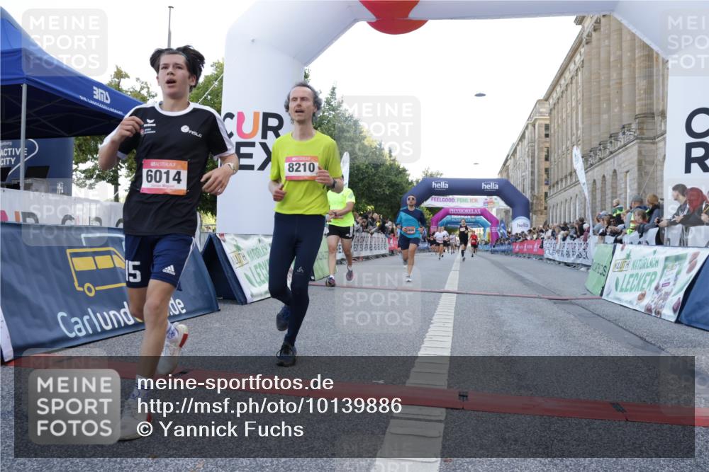 06.09.2026 - CURREX Alsterlauf Yannick Fuchs http://msf.ph/oto/10139886 06.09.2026 09:46:12 Ziel 2122, 2703, 4970, 5846, 5906, 6014, 6406, 8158, 8210, 8266 meine-sportfotos.de
