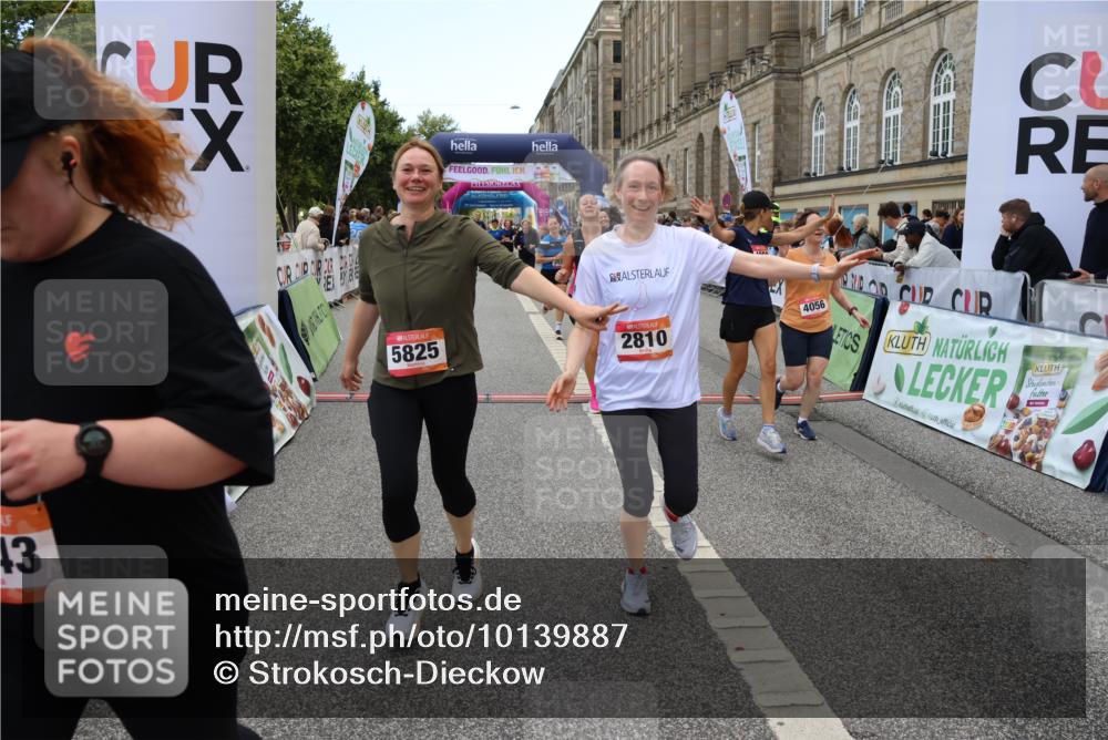 06.09.2026 - CURREX Alsterlauf Strokosch-Dieckow http://msf.ph/oto/10139887 06.09.2026 10:16:10 Ziel 2019, 2098, 2810, 3311, 3539, 4028, 4043, 4056, 4069, 4264, 4733, 5425, 5618, 5825, 5945 meine-sportfotos.de