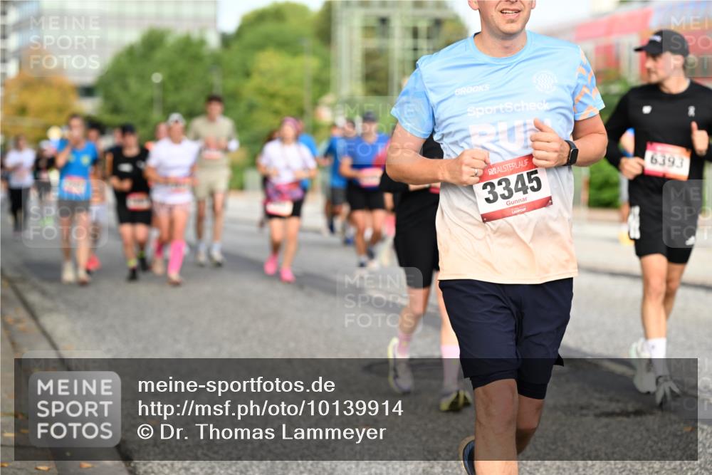 06.09.2026 - CURREX Alsterlauf Dr. Thomas Lammeyer http://msf.ph/oto/10139914 06.09.2026 10:07:14 Laufen 3345, 6393 meine-sportfotos.de