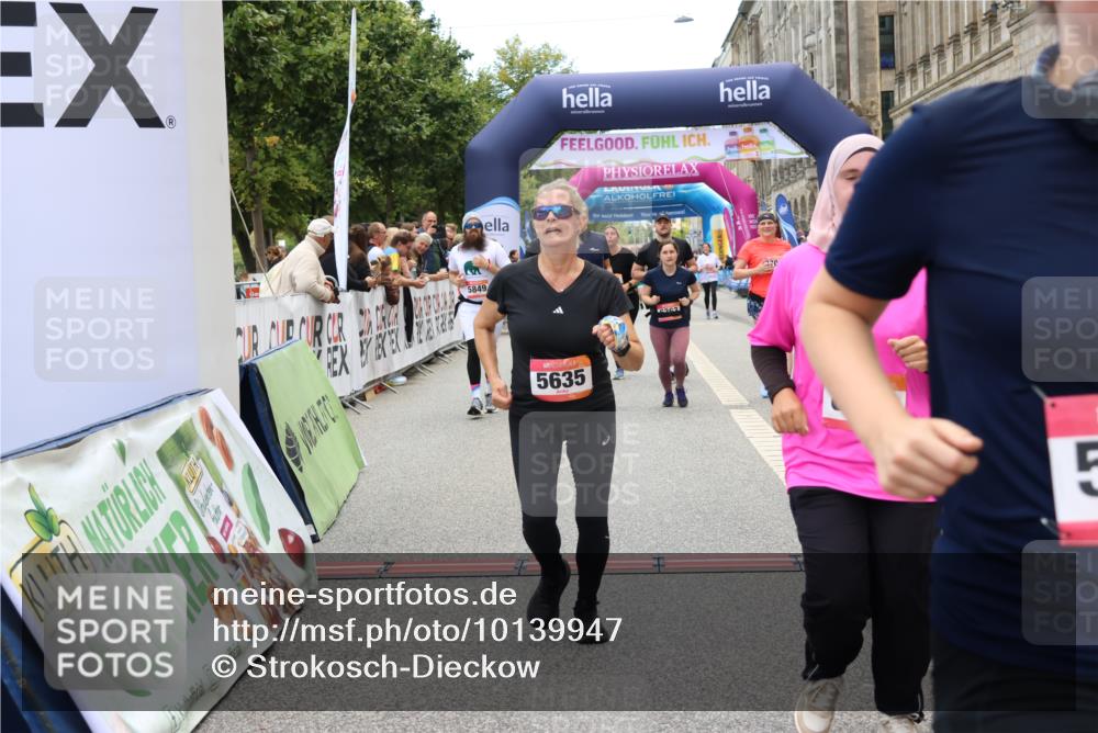 06.09.2026 - CURREX Alsterlauf Strokosch-Dieckow http://msf.ph/oto/10139947 06.09.2026 10:17:30 Ziel 2462, 2546, 2547, 2597, 2598, 2911, 2985, 3117, 3444, 3709, 5118, 5560, 5635, 5820, 5849, 6068, 6081, 6342, 6363, 8109 meine-sportfotos.de