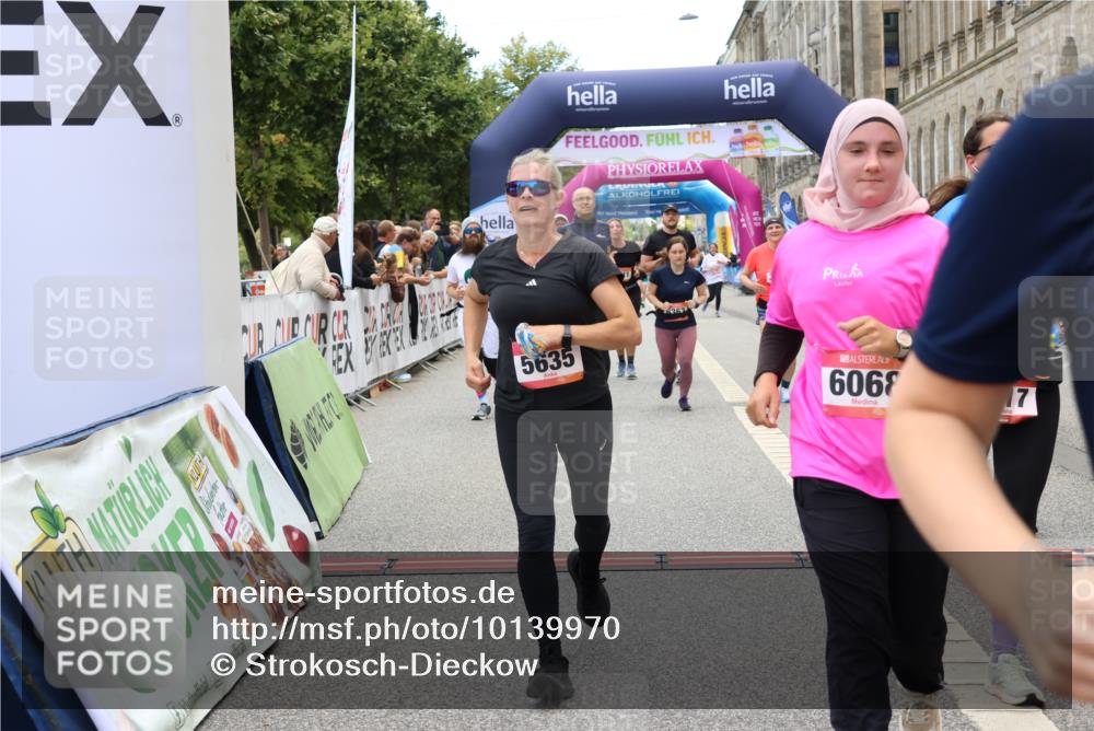 06.09.2026 - CURREX Alsterlauf Strokosch-Dieckow http://msf.ph/oto/10139970 06.09.2026 10:17:30 Ziel 2462, 2546, 2547, 2597, 2598, 2911, 2985, 3117, 3444, 3709, 5118, 5560, 5635, 5820, 5849, 6068, 6081, 6342, 6363, 8109 meine-sportfotos.de
