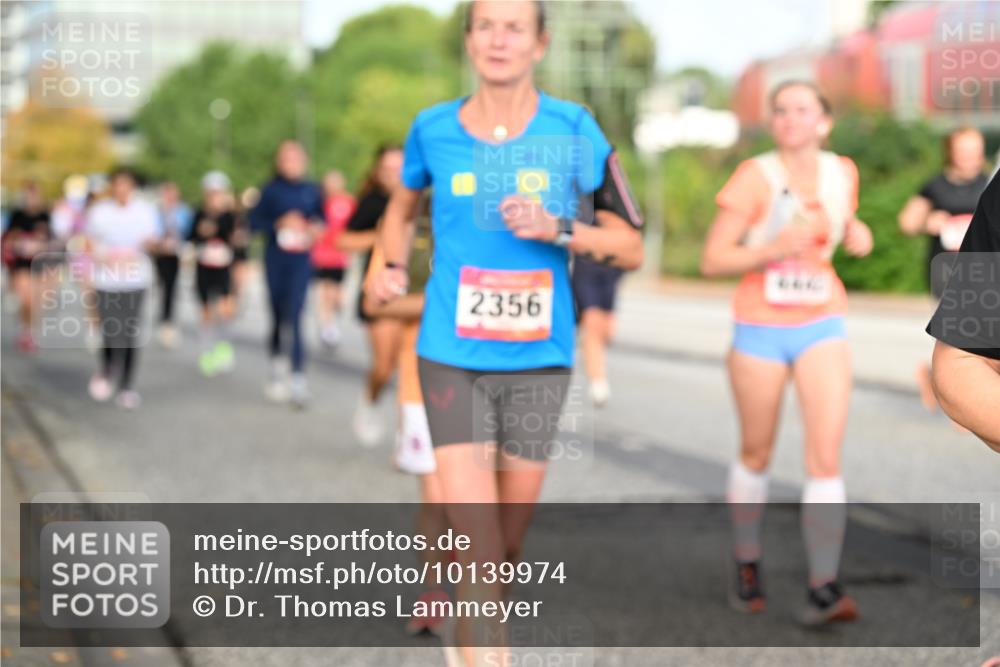 06.09.2026 - CURREX Alsterlauf Dr. Thomas Lammeyer http://msf.ph/oto/10139974 06.09.2026 10:07:20 Laufen 2356 meine-sportfotos.de