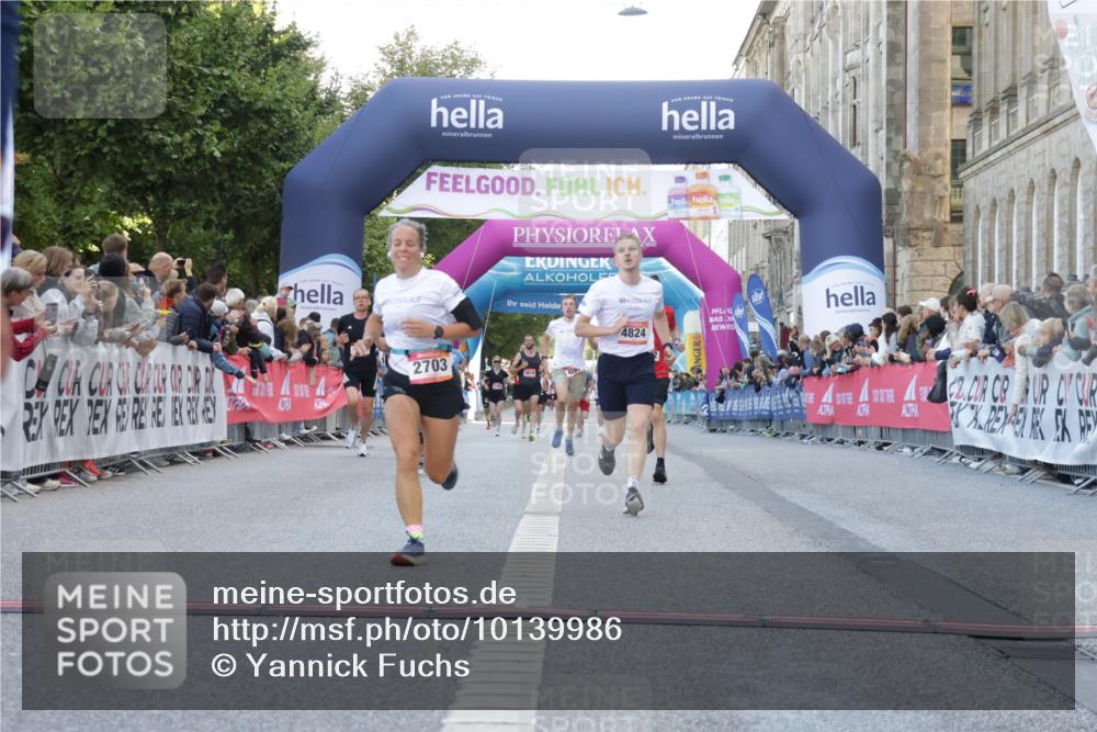 06.09.2026 - CURREX Alsterlauf Yannick Fuchs http://msf.ph/oto/10139986 06.09.2026 09:46:15 Ziel 2342, 2703, 4824, 4970, 5515, 5906, 6014, 6406, 8210, 8266 meine-sportfotos.de