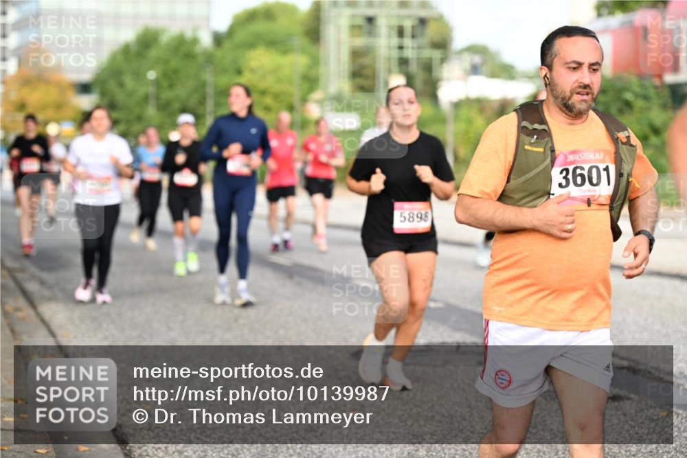 06.09.2026 - CURREX Alsterlauf Dr. Thomas Lammeyer http://msf.ph/oto/10139987 06.09.2026 10:07:22 Laufen 5898, 3601 meine-sportfotos.de