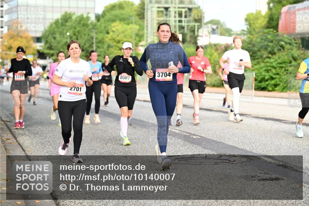 06.09.2026 - CURREX Alsterlauf Dr. Thomas Lammeyer http://msf.ph/oto/10140007 06.09.2026 10:07:24 Laufen 5327, 2701, 3704, 3511, 8007 meine-sportfotos.de
