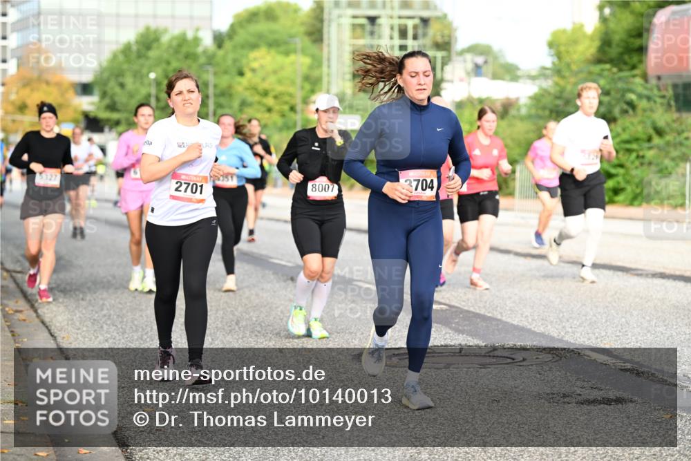 06.09.2026 - CURREX Alsterlauf Dr. Thomas Lammeyer http://msf.ph/oto/10140013 06.09.2026 10:07:24 Laufen 2701, 8007, 3704 meine-sportfotos.de