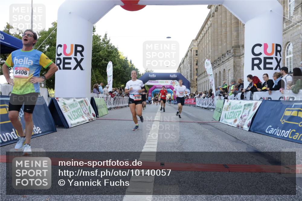 06.09.2026 - CURREX Alsterlauf Yannick Fuchs http://msf.ph/oto/10140057 06.09.2026 09:46:17 Ziel 2342, 2703, 4287, 4537, 4824, 4970, 5419, 5515, 5906, 6014, 6406, 8210, 8266 meine-sportfotos.de