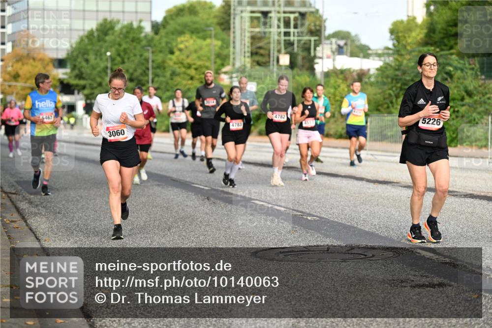06.09.2026 - CURREX Alsterlauf Dr. Thomas Lammeyer http://msf.ph/oto/10140063 06.09.2026 10:07:30 Laufen 467, 3060, 4783, 4782, 4517, 5226 meine-sportfotos.de