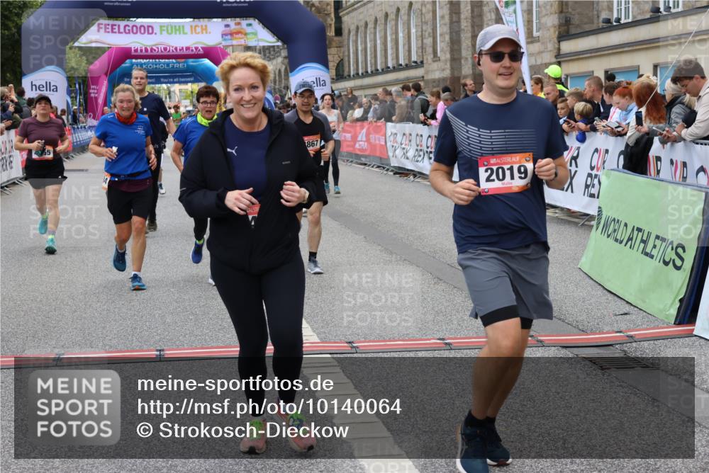 06.09.2026 - CURREX Alsterlauf Strokosch-Dieckow http://msf.ph/oto/10140064 06.09.2026 10:16:15 Ziel 2019, 2098, 2614, 2810, 2881, 2884, 3189, 3539, 3867, 4056, 4069, 4396, 4455, 5425, 5559, 5564, 5787, 5825, 5945 meine-sportfotos.de