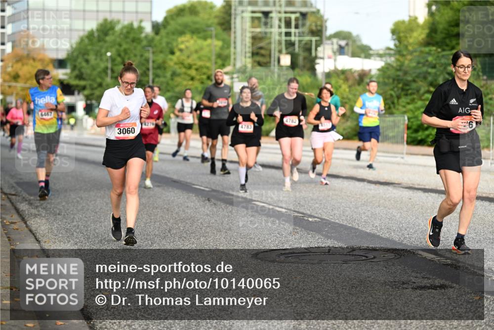 06.09.2026 - CURREX Alsterlauf Dr. Thomas Lammeyer http://msf.ph/oto/10140065 06.09.2026 10:07:31 Laufen 6467, 3060, 4279, 4782, 4783, 6 meine-sportfotos.de