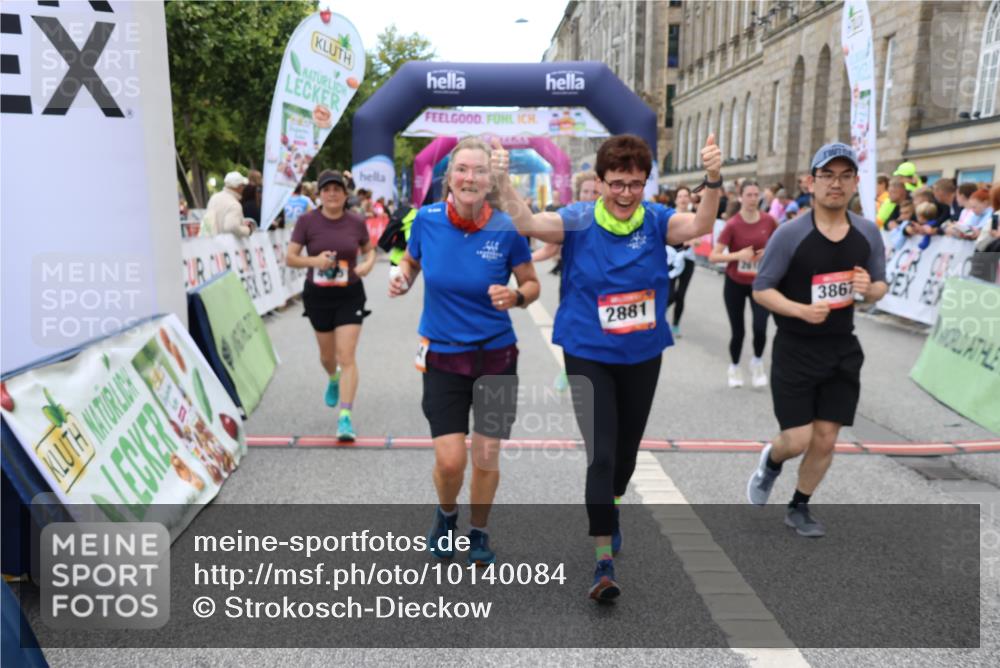 06.09.2026 - CURREX Alsterlauf Strokosch-Dieckow http://msf.ph/oto/10140084 06.09.2026 10:16:17 Ziel 2019, 2614, 2881, 2884, 3189, 3539, 3867, 4396, 4455, 5425, 5559, 5564, 5787, 5945 meine-sportfotos.de