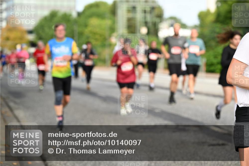 06.09.2026 - CURREX Alsterlauf Dr. Thomas Lammeyer http://msf.ph/oto/10140097 06.09.2026 10:07:34 Laufen  meine-sportfotos.de