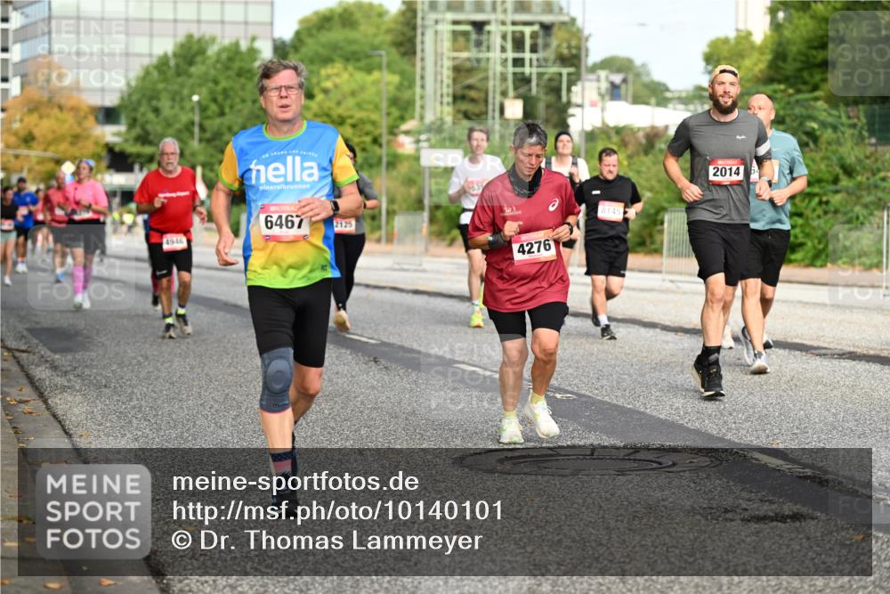 06.09.2026 - CURREX Alsterlauf Dr. Thomas Lammeyer http://msf.ph/oto/10140101 06.09.2026 10:07:35 Laufen 4946, 6467, 2125, 4276, 8145, 2014 meine-sportfotos.de