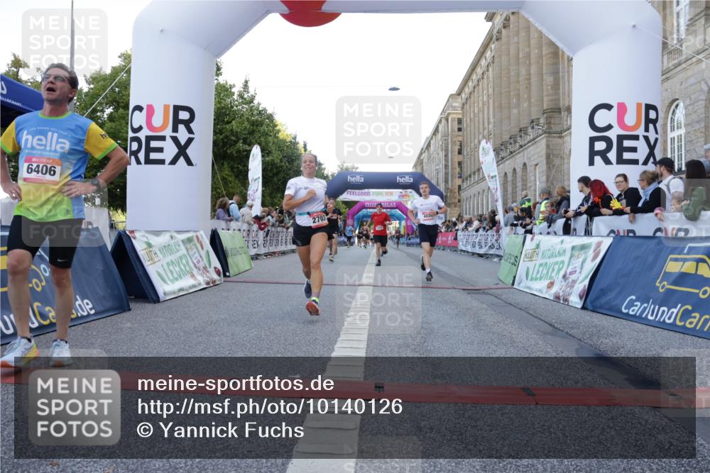06.09.2026 - CURREX Alsterlauf Yannick Fuchs http://msf.ph/oto/10140126 06.09.2026 09:46:17 Ziel 2342, 2703, 4287, 4537, 4824, 4970, 5419, 5515, 5906, 6014, 6406, 8210, 8266 meine-sportfotos.de
