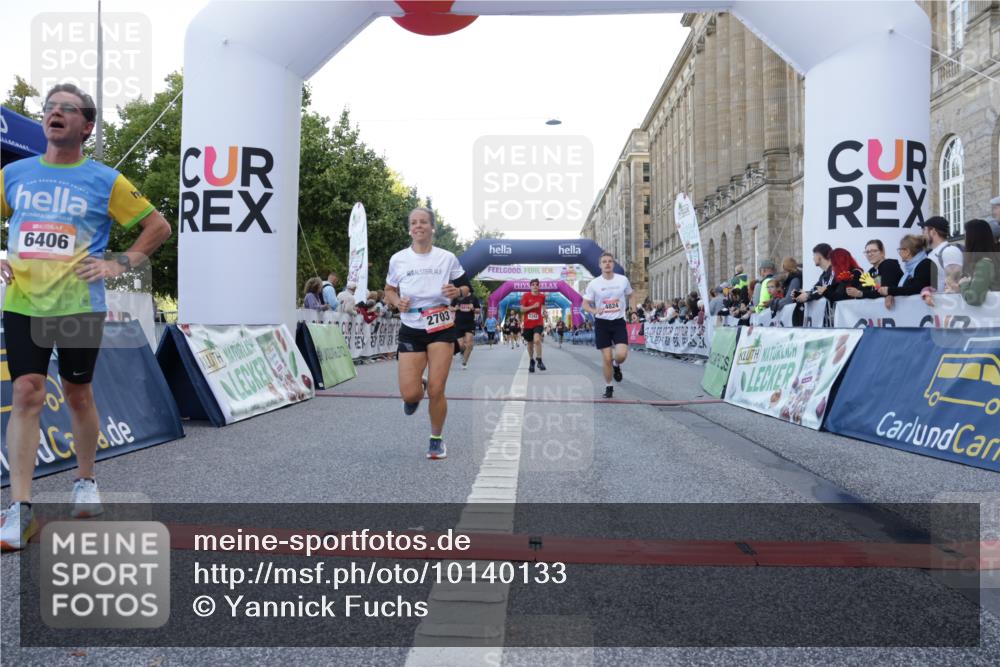 06.09.2026 - CURREX Alsterlauf Yannick Fuchs http://msf.ph/oto/10140133 06.09.2026 09:46:17 Ziel 2342, 2703, 4287, 4537, 4824, 4970, 5419, 5515, 5906, 6014, 6406, 8210, 8266 meine-sportfotos.de