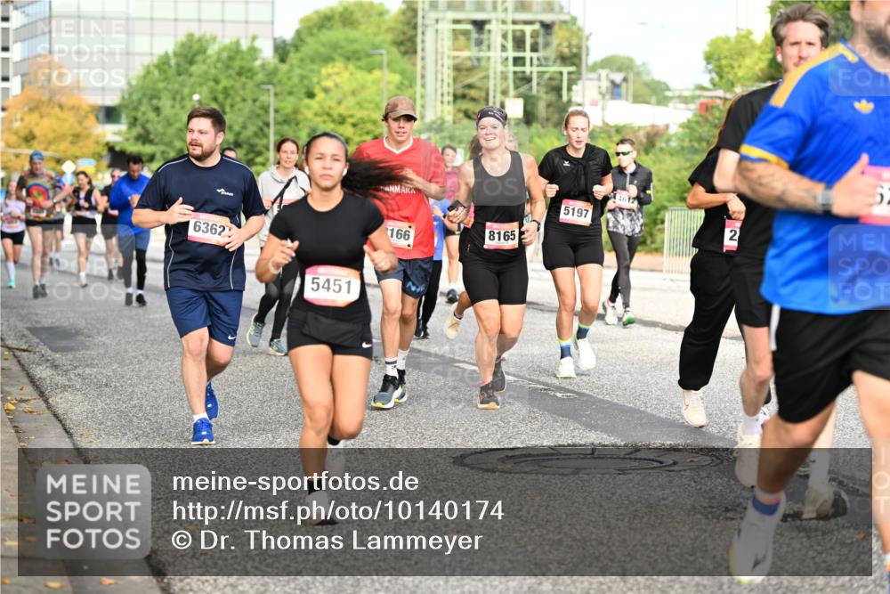 06.09.2026 - CURREX Alsterlauf Dr. Thomas Lammeyer http://msf.ph/oto/10140174 06.09.2026 10:07:50 Laufen 6362, 5451, 5197, 8165, 166, 4612, 2 meine-sportfotos.de