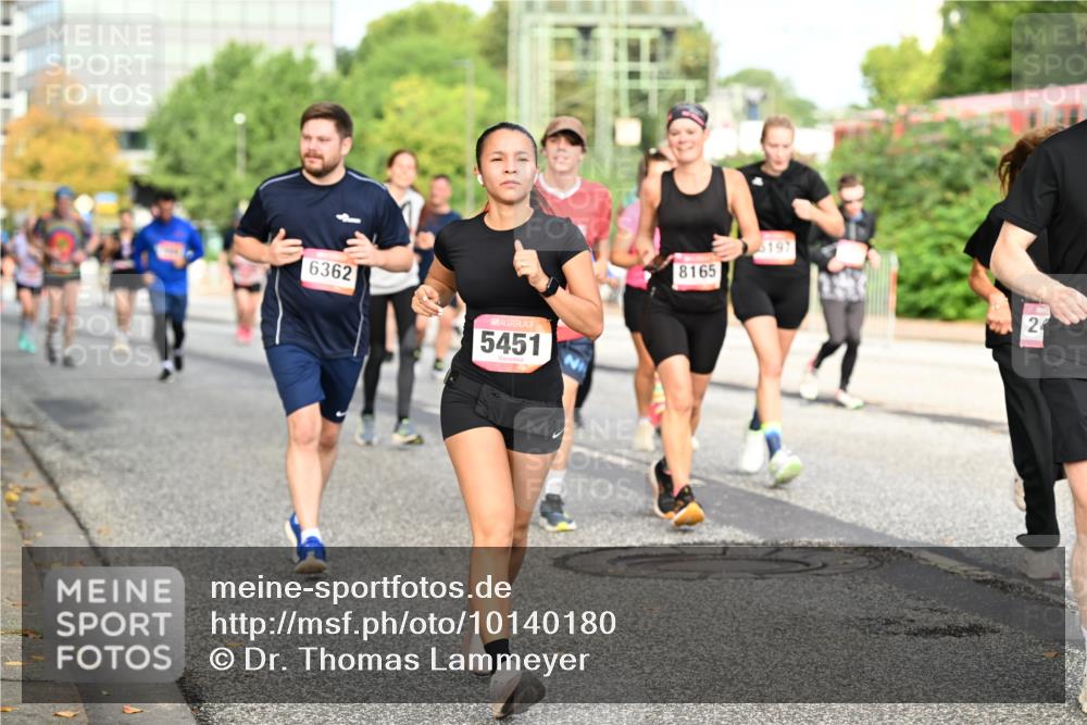 06.09.2026 - CURREX Alsterlauf Dr. Thomas Lammeyer http://msf.ph/oto/10140180 06.09.2026 10:07:50 Laufen 6362, 5451, 8165, 5197, 24 meine-sportfotos.de