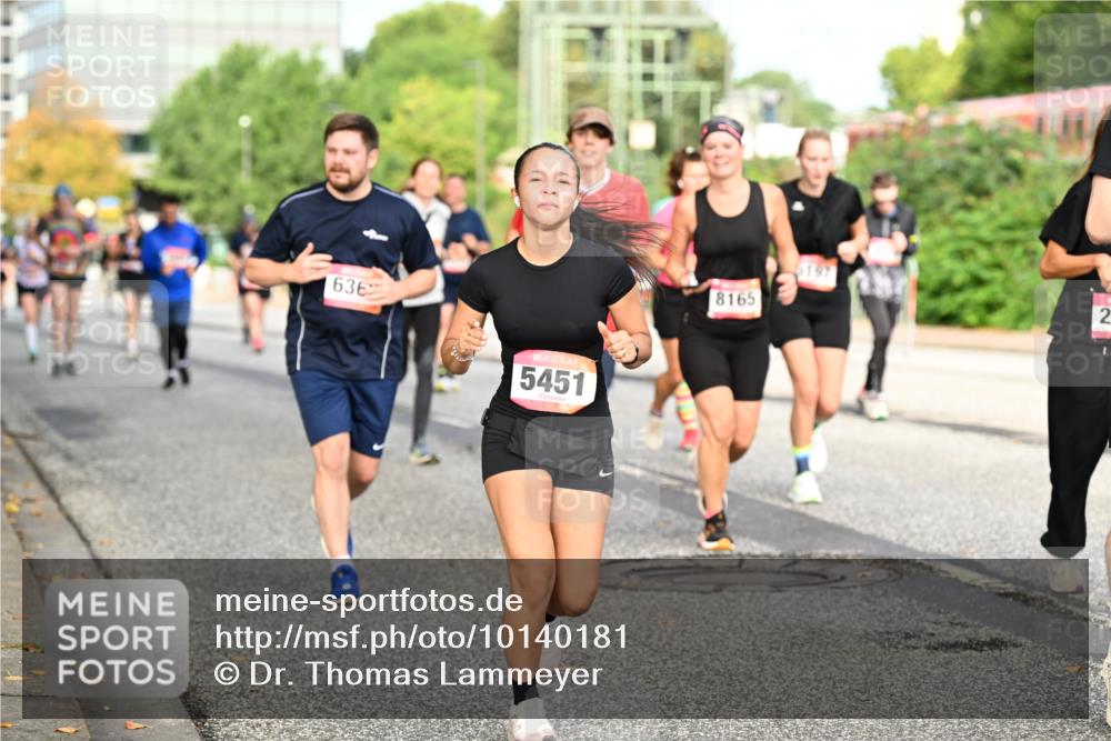 06.09.2026 - CURREX Alsterlauf Dr. Thomas Lammeyer http://msf.ph/oto/10140181 06.09.2026 10:07:51 Laufen 636, 5451, 8165, 2 meine-sportfotos.de