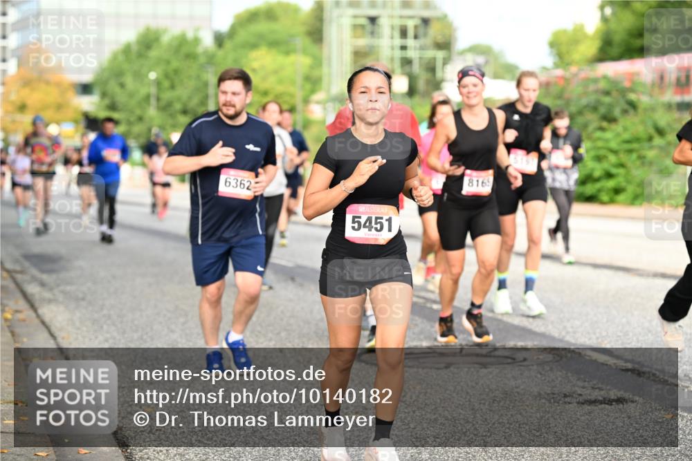 06.09.2026 - CURREX Alsterlauf Dr. Thomas Lammeyer http://msf.ph/oto/10140182 06.09.2026 10:07:51 Laufen 6362, 5451, 816 meine-sportfotos.de