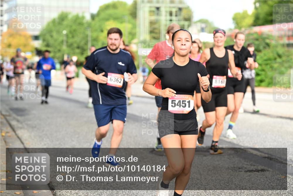 06.09.2026 - CURREX Alsterlauf Dr. Thomas Lammeyer http://msf.ph/oto/10140184 06.09.2026 10:07:51 Laufen 6362, 5451, 816 meine-sportfotos.de