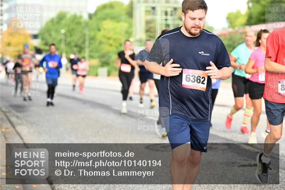 06.09.2026 - CURREX Alsterlauf Dr. Thomas Lammeyer http://msf.ph/oto/10140194 06.09.2026 10:07:52 Laufen 6362, 8 meine-sportfotos.de