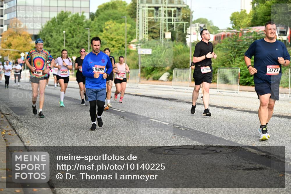 06.09.2026 - CURREX Alsterlauf Dr. Thomas Lammeyer http://msf.ph/oto/10140225 06.09.2026 10:07:56 Laufen 4790, 31, 5889, 4958, 2205, 5203, 3777 meine-sportfotos.de