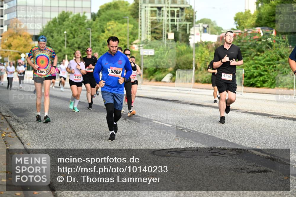 06.09.2026 - CURREX Alsterlauf Dr. Thomas Lammeyer http://msf.ph/oto/10140233 06.09.2026 10:07:56 Laufen 2205, 4958, 3108, 58896, 4790 meine-sportfotos.de
