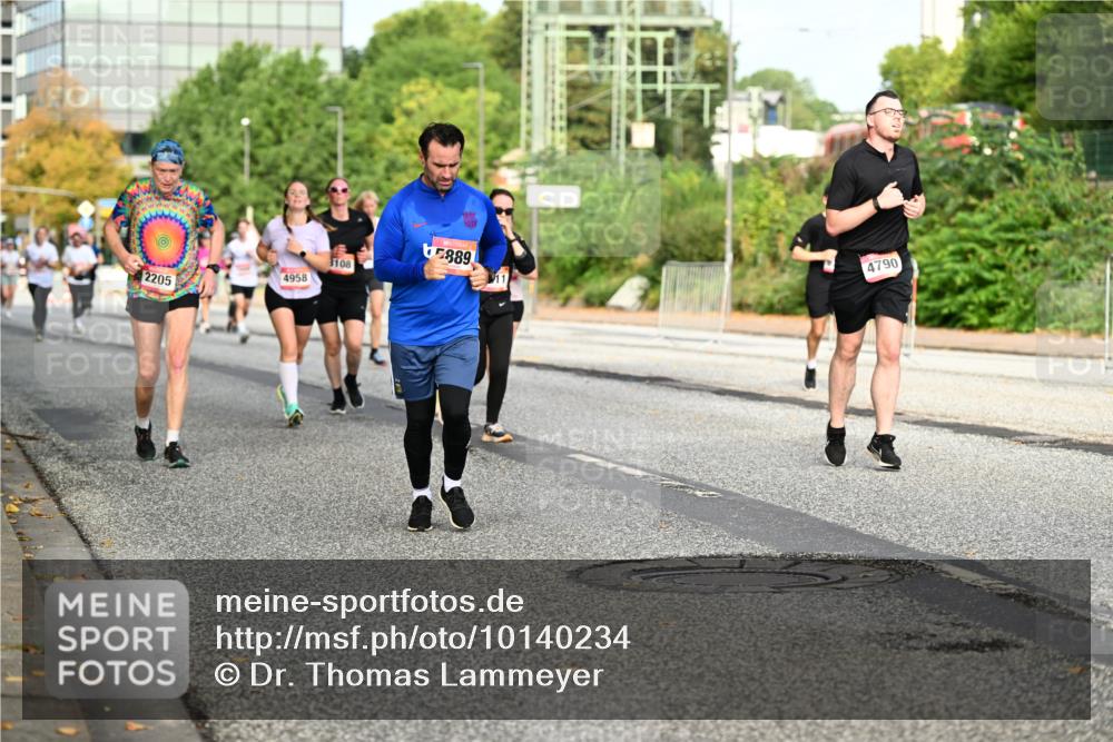 06.09.2026 - CURREX Alsterlauf Dr. Thomas Lammeyer http://msf.ph/oto/10140234 06.09.2026 10:07:57 Laufen 889, 3108, 4958, 2205, 4790 meine-sportfotos.de